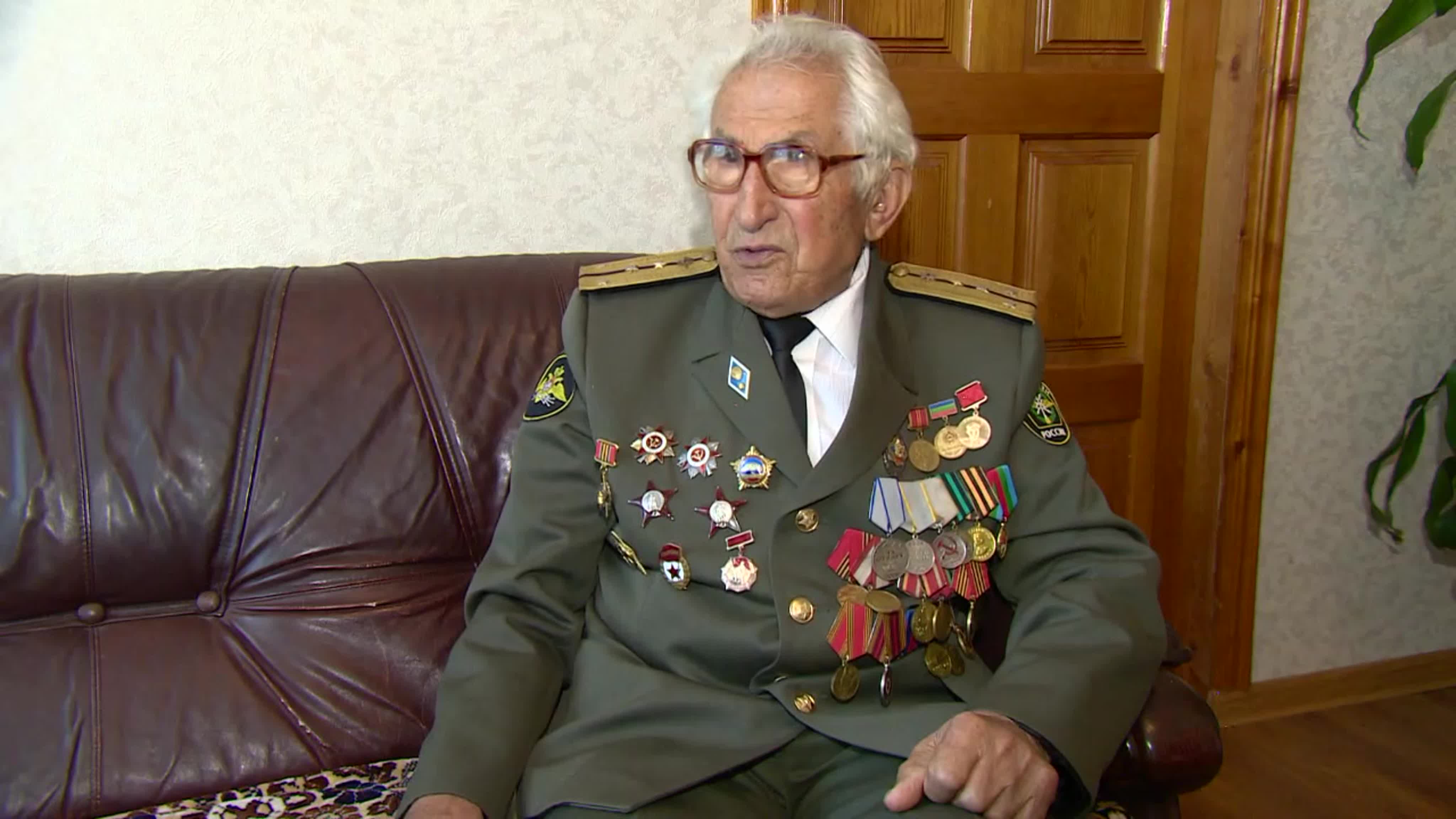 Ветеран из Карачаево-Черкесии предложил назвать вершины Эльбруса «Мир» и «Правда»
