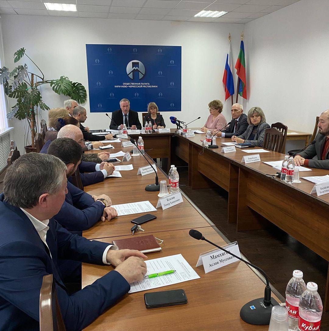В Карачаево-Черкесии обсудили безопасность системы обращения с твердыми бытовыми отходами