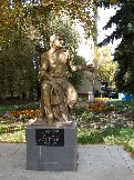 5-026  Памятник А. Даурову возле музыкального колледжа