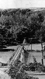 Пешеходный мост на Зелёный остров через первый рукав Кубани. 1957 г