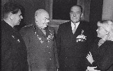В центре кавалер ордена Ленина, Красного Знамени, Красной Звезды и  Отечественной войны  Усаченко Николай Васильевич и Шаповалов Яков Дмитриевич 23 февраля 1971