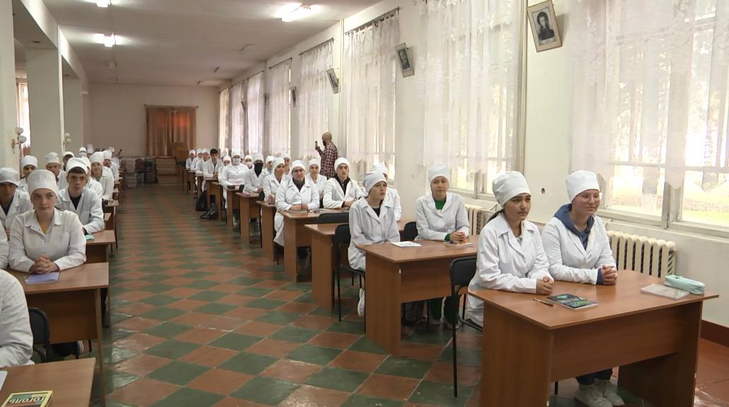 В Малокарачаевском районе Карачаево-Черкесии открылся второй медицинский колледж