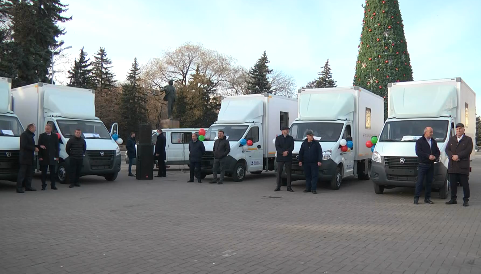 Районные больницы Карачаево-Черкесии получили передвижные медицинские комплексы