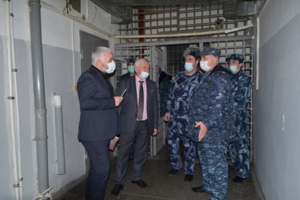 Члены ОНК Карачаево-Черкесии проверили сообщения о нарушениях в СИЗО Черкесска   