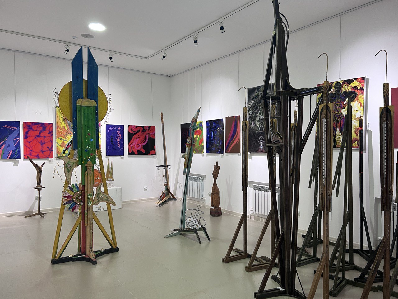 В столице Карачаево-Черкесии открылась вставка художника-скульптора Магомеда Хабичева