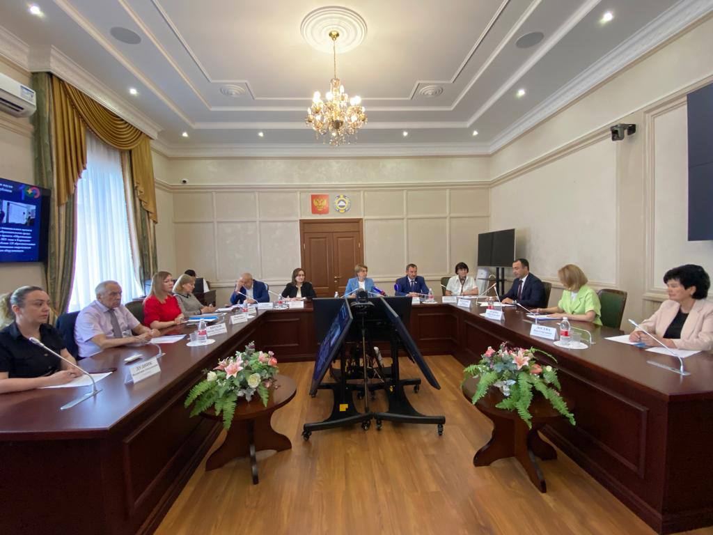 В Карачаево-Черкесии на коллегии министерства образования  и науки обсудили внедрение в регионе системы «Моя школа»  