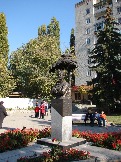 5-020  Памятник поэту С.Есенину в городском сквере