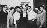 4-002 0302. Композитор Александра Пахмутова в гостях у школьников областной национальной школы. Город Черкесск, сентябрь, 1969 год.