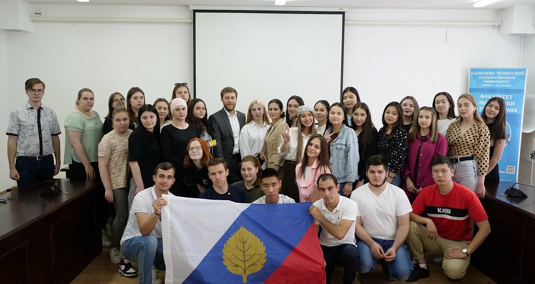 Билеты Российского союза молодёжи получили 15 студентов
