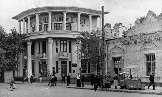 Здание ПОЧТАМТА. 1950-е годы. Сзади него, с восточной стороны, до строительства этого здания стояла Григоро-армянская церковь