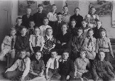 6-й класс 1-й школы (1947 г.) в центре Фесин Владимир (2 ряд сверху), сын дважды Героя Советского Союза