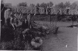 15-14  Тренировка городских туристов в районе старого пешеходного моста (фото 1955 г.)