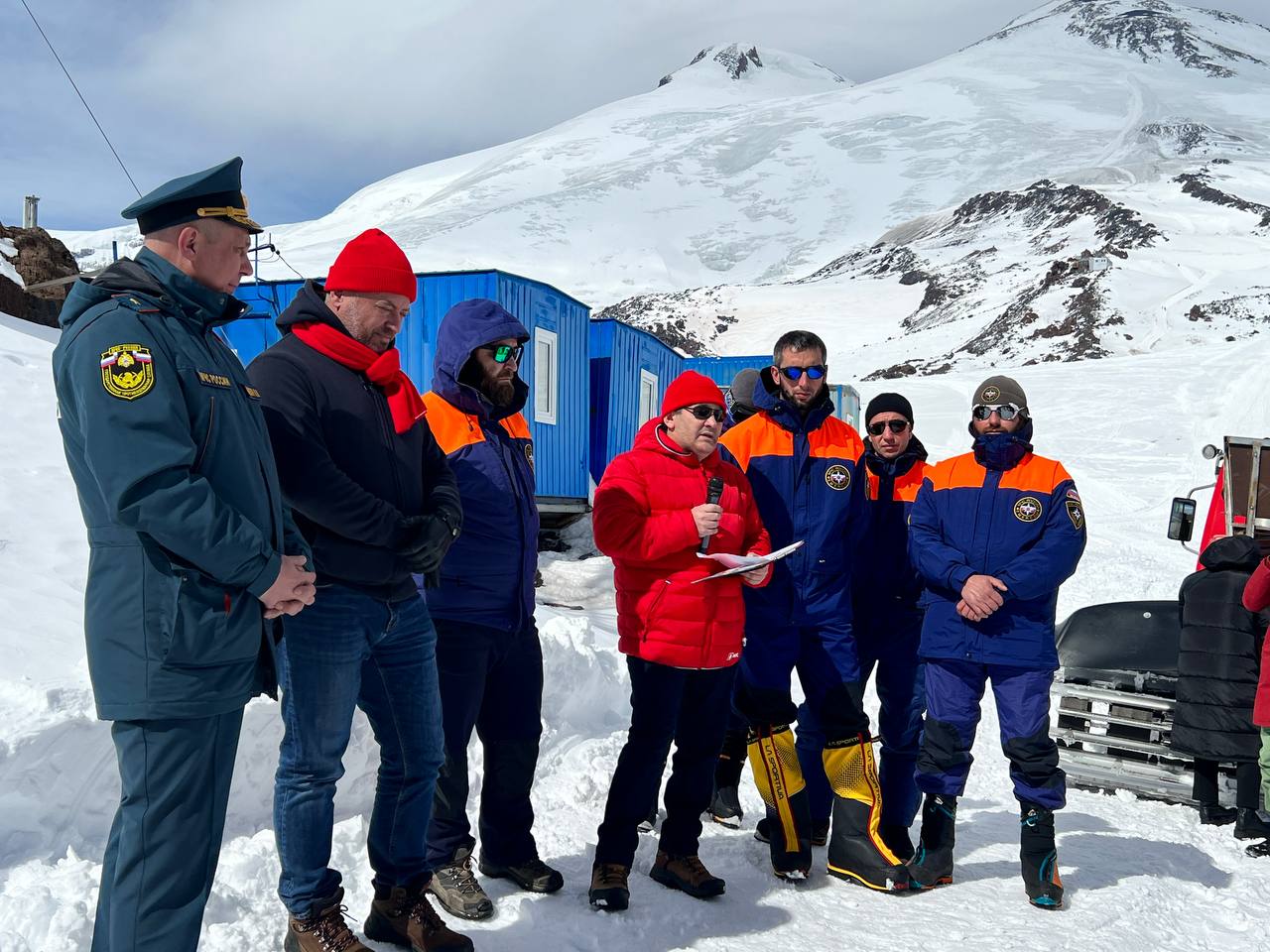 Спасатели на Эльбрусе получили современные GPS-трекеры от компании МТС 