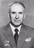 Бондаренко Юрий Антонович (1926-1979) - фотограф ЧЗХМ, кавалер орденов Отечественной войны I и II ст., Красной Звезды, медалей. Брал Берлин, освобождал Варшаву и Прагу.
