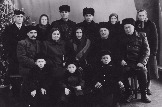 Калаушины - потомки  Степана Калаушина, который изготовлял седла для императора Николая II. 1960 г.