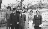 Чуть уставшие, но довольные, отдыхают на будущем зеленом газоне и старом еще Баталпашинском фоне Н.Д. Лахина, М.М. Кидакоев, Н.И. Еремин, О.А. Кузьмин, А.И. Шестаков, В.Я. Джегутанова, А.И. Жукович, М.М. Ольховская