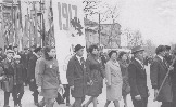 7 ноября 1968 г. В центре работники ДК ЧЗХМ: Жанна Барсукова, директор Виктор Иванович Бондарев и  Эмма Зибер. В шляпе (справа) кавалер орденов Ленина и Октябрьской революции Фёдор Григорьевич Юрченко.