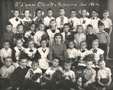 1964 год 2В класс  СШ 13 Ольга Денисова (Гнездилова), Евстафьев Юра,  Стенин Саша,  Абрекова  Галя, Остроухова Оля, Лихман, Виктор,  Мамина Таня,  Калинин Витя